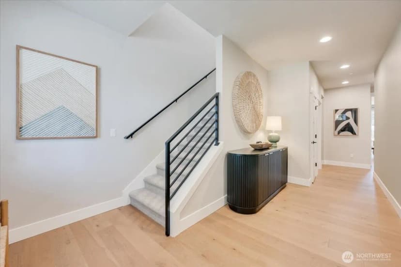 Property photo for 20812 99th Place S, Kent photo 4