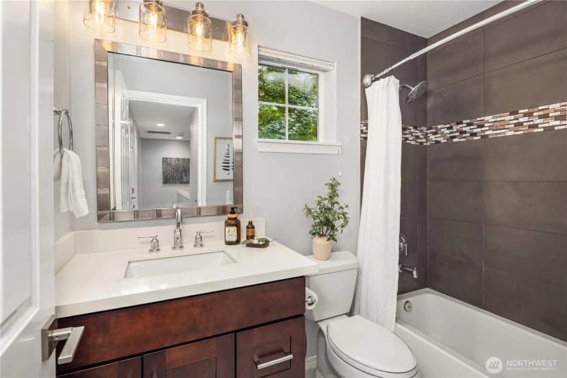 Property photo for 17824 Ne 96th Way #3, Redmond photo 29