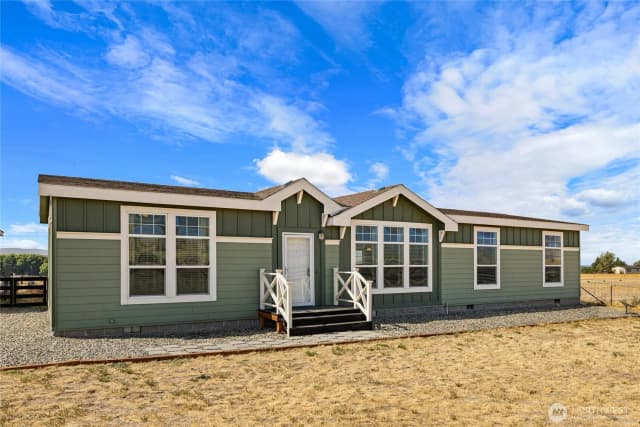 Property photo for 17270 Vantage Highway, Ellensburg photo 2