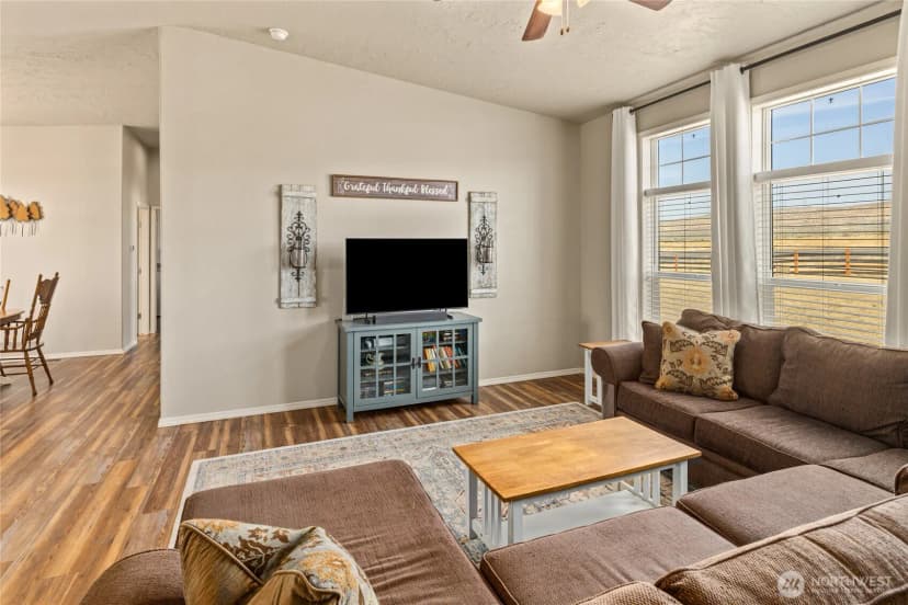 Property photo for 17270 Vantage Highway, Ellensburg photo 4