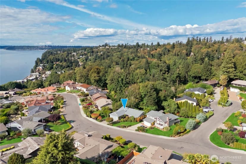 Property photo for 28650 11th Avenue S, Federal Way photo 32