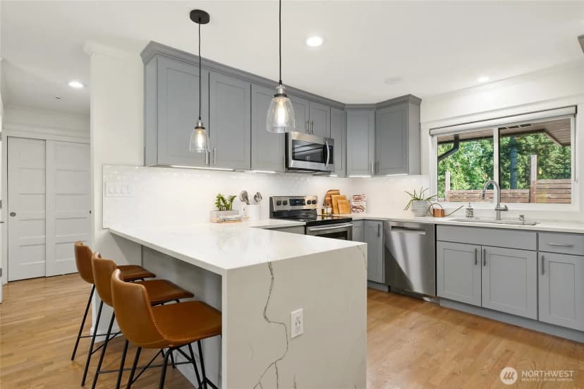 Property photo for 17050 Ne 95th Street, Redmond photo 12