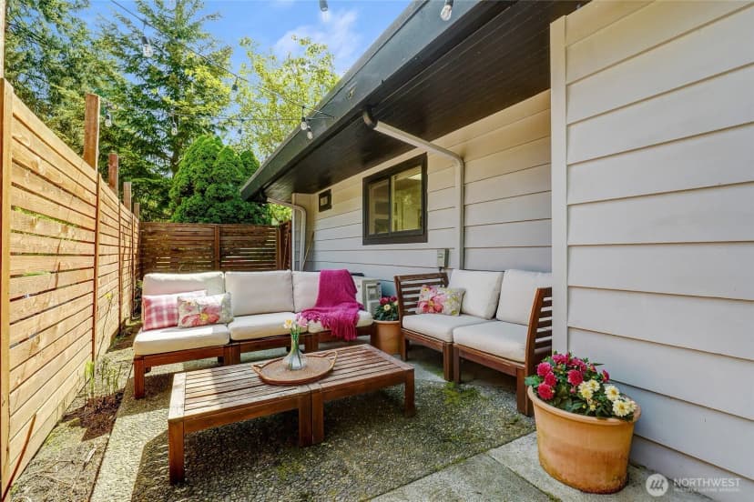 Property photo for 17050 Ne 95th Street, Redmond photo 24