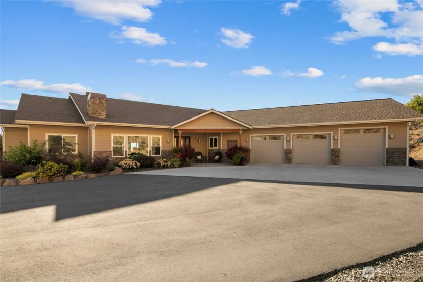 Property photo for 25 Sageland Road, East Wenatchee photo 36