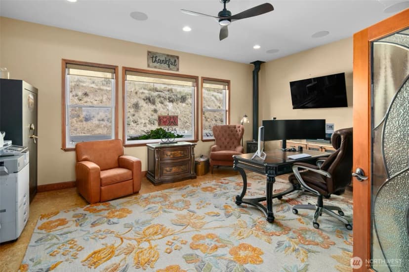 Property photo for 25 Sageland Road, East Wenatchee photo 25
