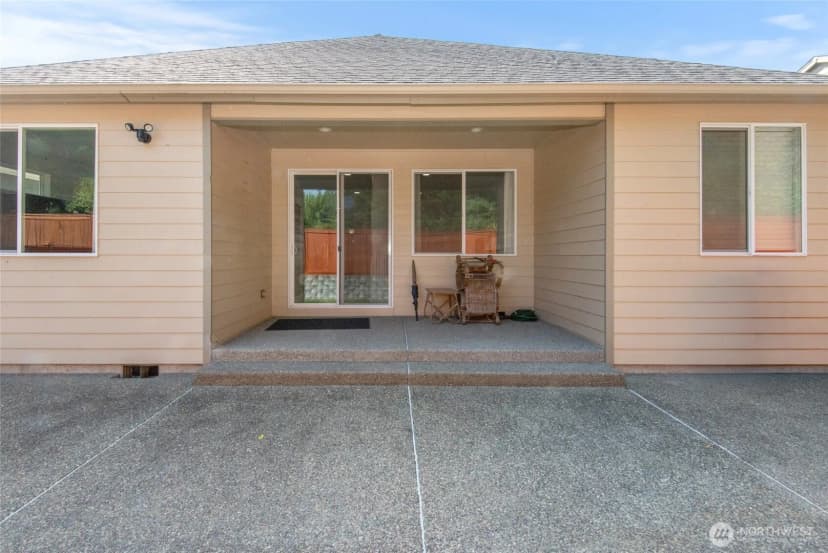 Property photo for 627 182nd Street E, Spanaway photo 34