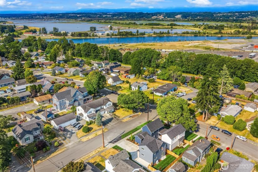 Property photo for 2402 Cleveland Avenue #c, Everett photo 31