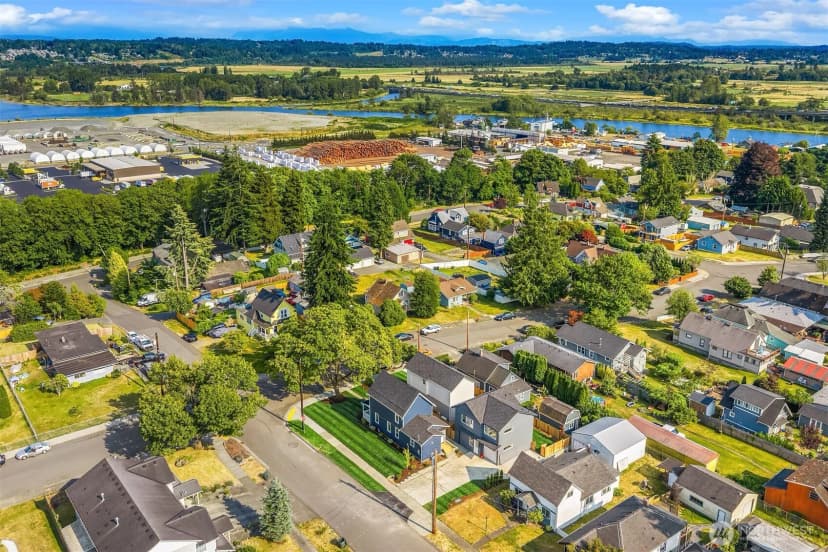 Property photo for 2402 Cleveland Avenue #c, Everett photo 30