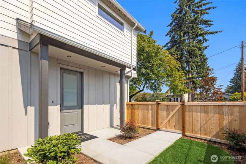Property photo for 2402 Cleveland Avenue #c, Everett photo 4