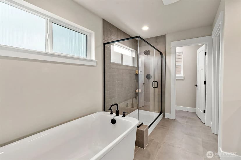 Property photo for 14221 Se 284th Place, Kent photo 5