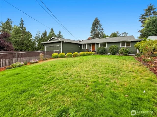 Property photo for 19607 136th Place Se, Renton photo 2