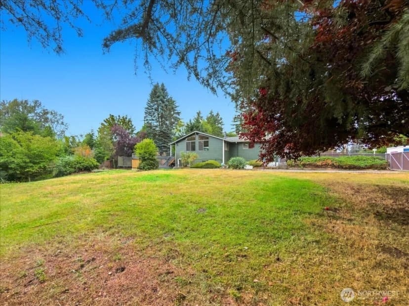Property photo for 19607 136th Place Se, Renton photo 32