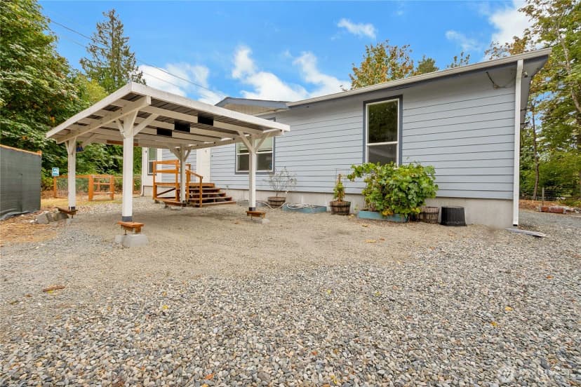 Property photo for 18665 196th Avenue Se, Renton photo 2