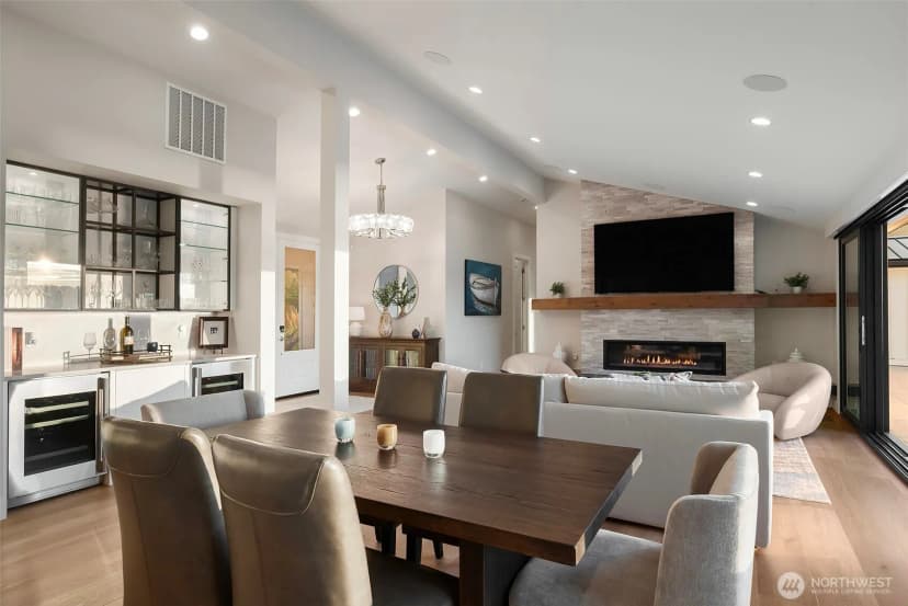 Property photo for 247 E Lake Sammamish Parkway Se, Sammamish photo 13