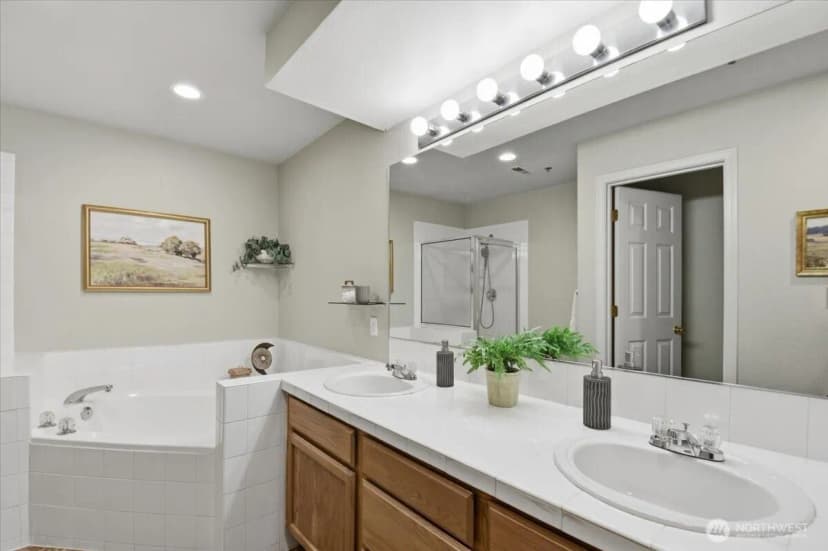 Property photo for 16015 67th Lane Ne #1, Kenmore photo 14