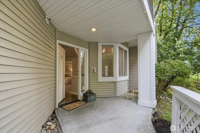 Property photo for 16015 67th Lane Ne #1, Kenmore photo 4