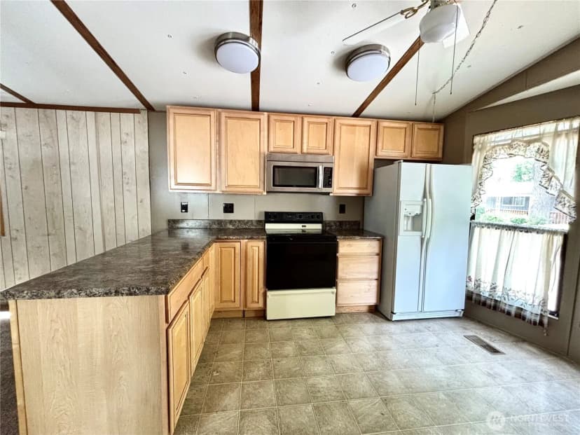 Property photo for 900 29th Street Se #e14, Auburn photo 18