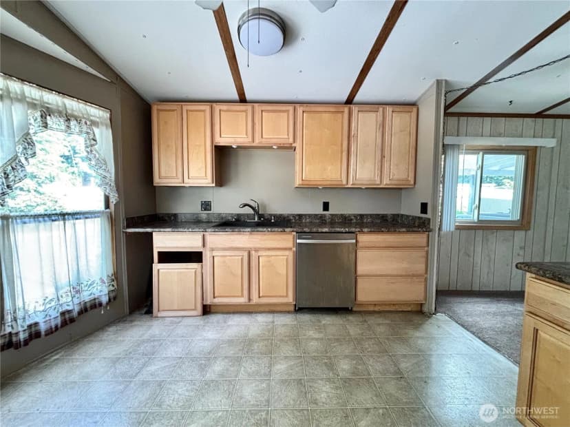 Property photo for 900 29th Street Se #e14, Auburn photo 17