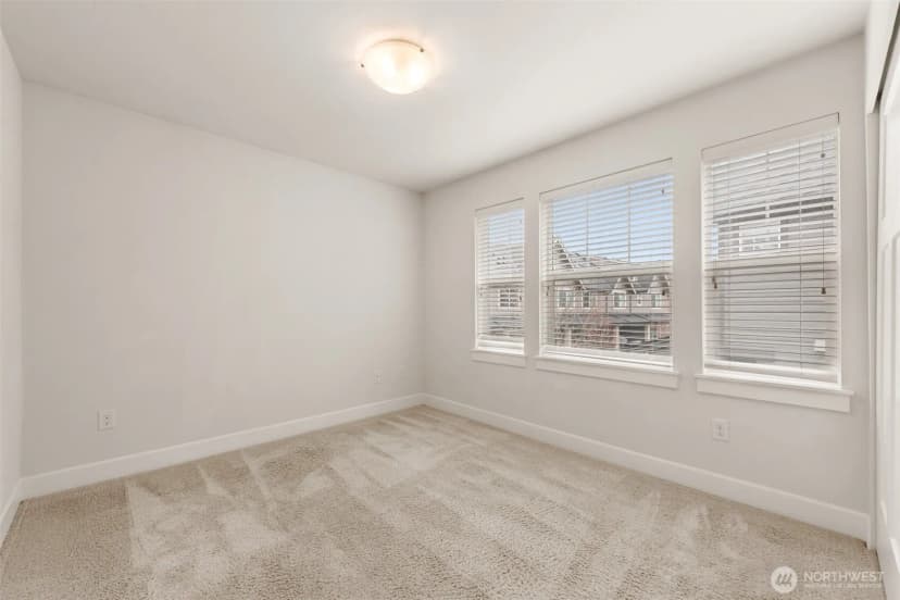 Property photo for 1321 Greenwish Walk Ne, Issaquah photo 18