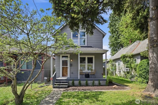 Property photo for 6211 Carleton Avenue S, Seattle photo 4