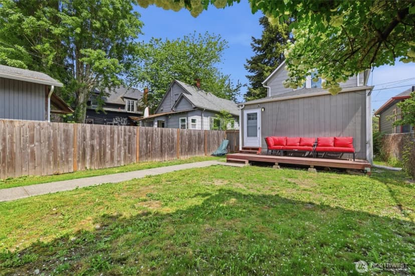 Property photo for 6211 Carleton Avenue S, Seattle photo 6