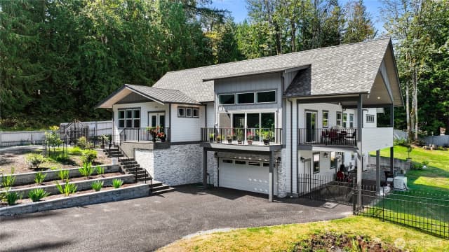 Property photo for 971 Lakewood Lane, Bellingham