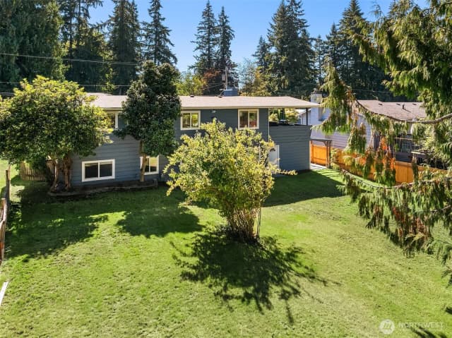 Property photo for 8610 Ne 137th Street, Kirkland photo 3