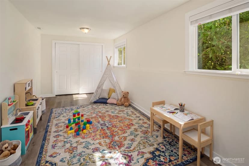 Property photo for 8610 Ne 137th Street, Kirkland photo 15