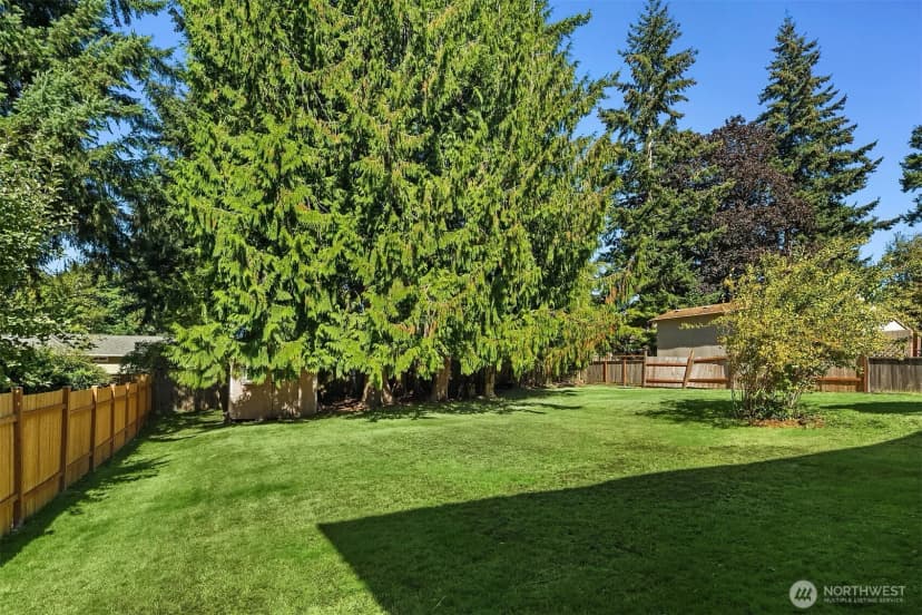Property photo for 8610 Ne 137th Street, Kirkland photo 31