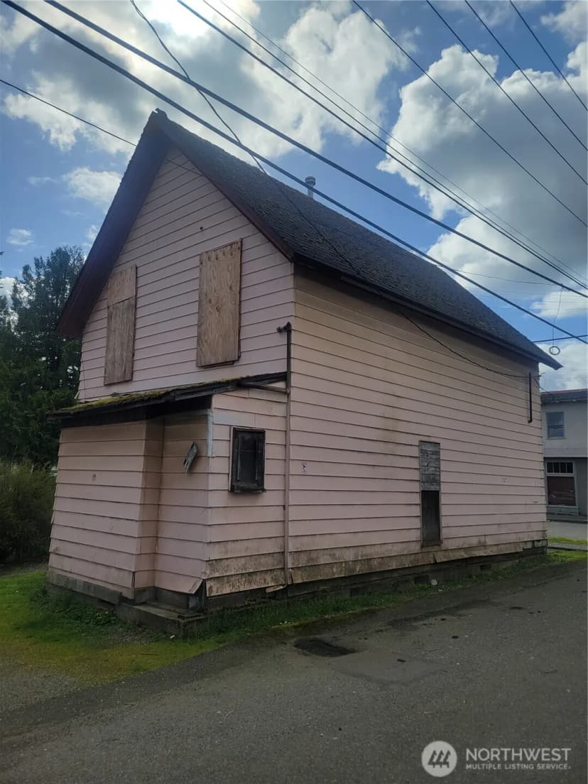 Property photo for 218 S 2nd Street, Shelton photo 2