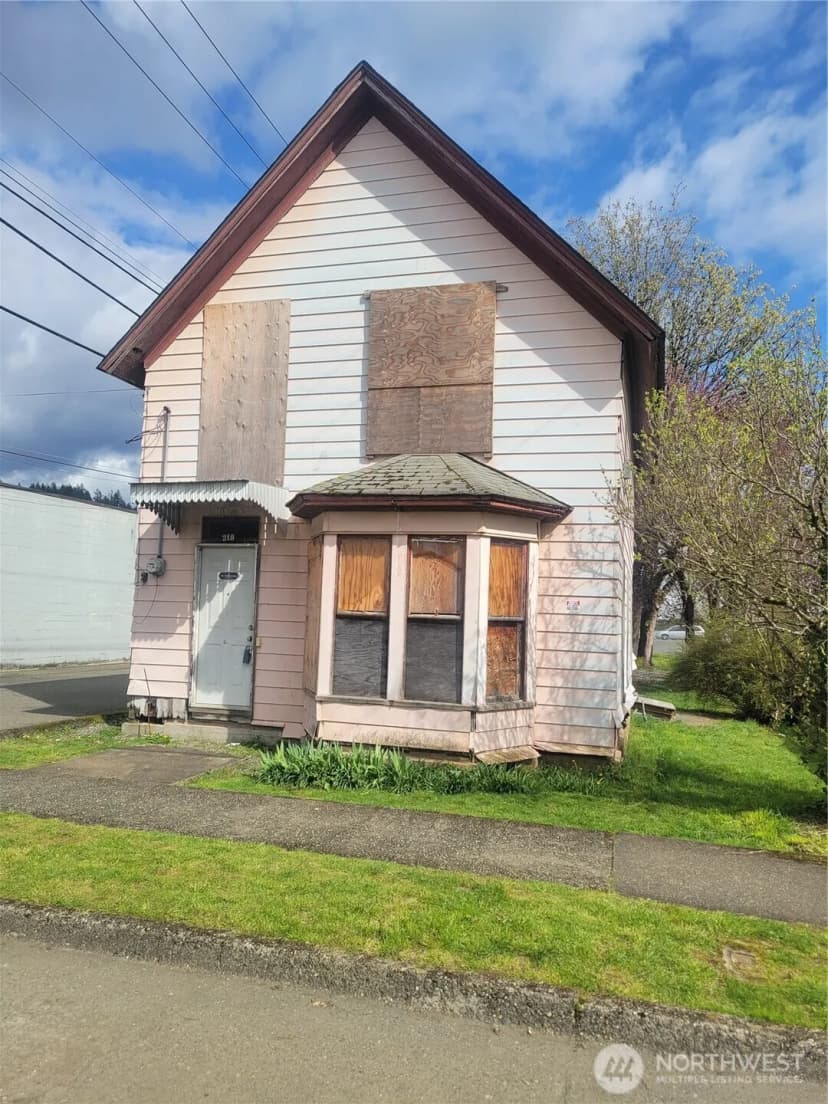 Property photo for 218 S 2nd Street, Shelton