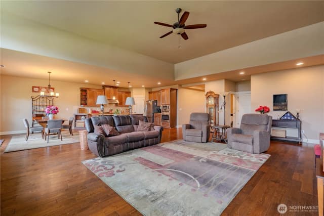 Property photo for 1822 S Dusky Drive, Ridgefield photo 4
