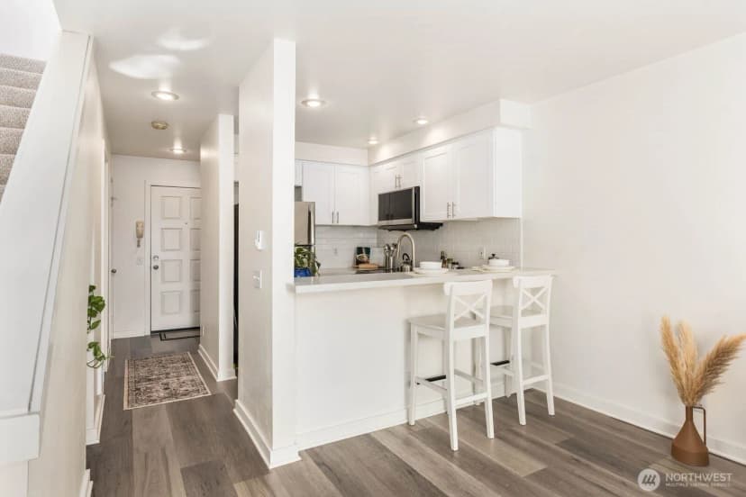 Property photo for 10237 Se 3rd Street #5, Bellevue photo 6