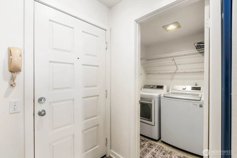 Property photo for 10237 Se 3rd Street #5, Bellevue photo 14
