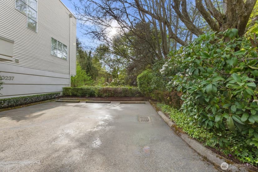 Property photo for 10237 Se 3rd Street #5, Bellevue photo 29
