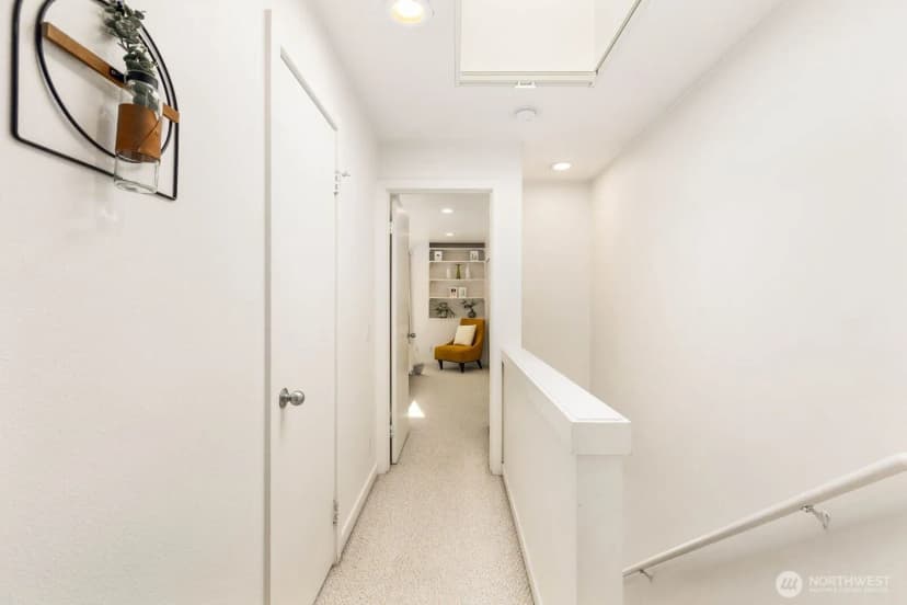 Property photo for 10237 Se 3rd Street #5, Bellevue photo 18