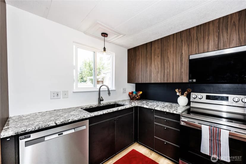 Property photo for 2400 Donovan Avenue #35, Bellingham photo 9