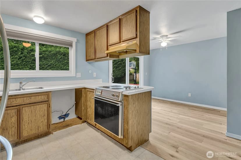 Property photo for 18759 130th Avenue Se, Renton photo 11