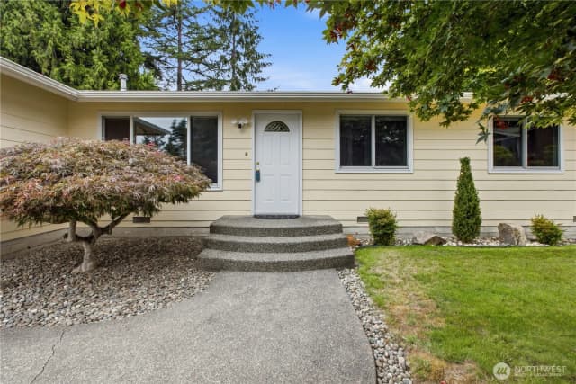 Property photo for 18759 130th Avenue Se, Renton photo 2