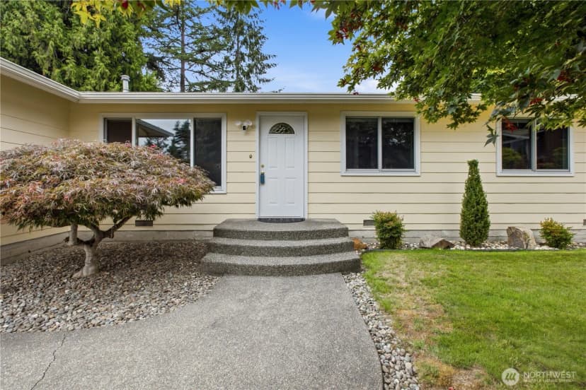 Property photo for 18759 130th Avenue Se, Renton photo 2