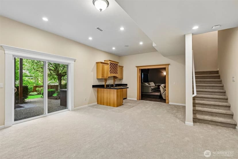 Property photo for 13611 Ne 136th Pl, Kirkland photo 36