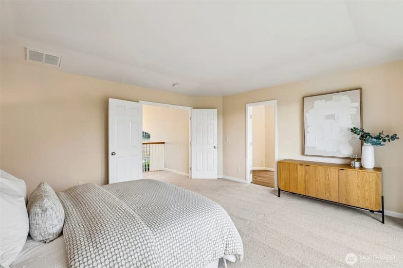 Property photo for 13611 Ne 136th Pl, Kirkland photo 29
