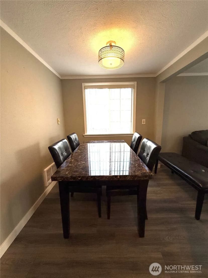 Property photo for 11829 76 Avenue S, Seattle photo 6