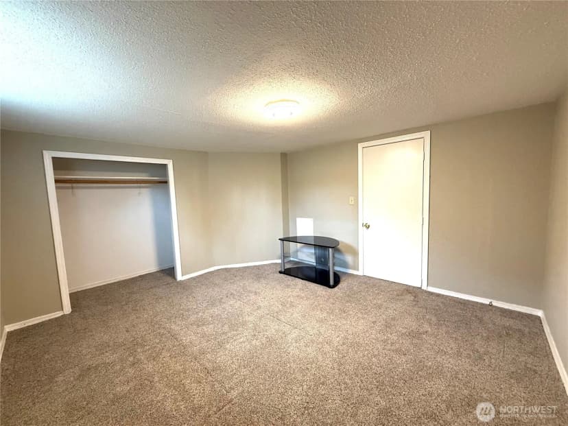 Property photo for 11829 76 Avenue S, Seattle photo 15