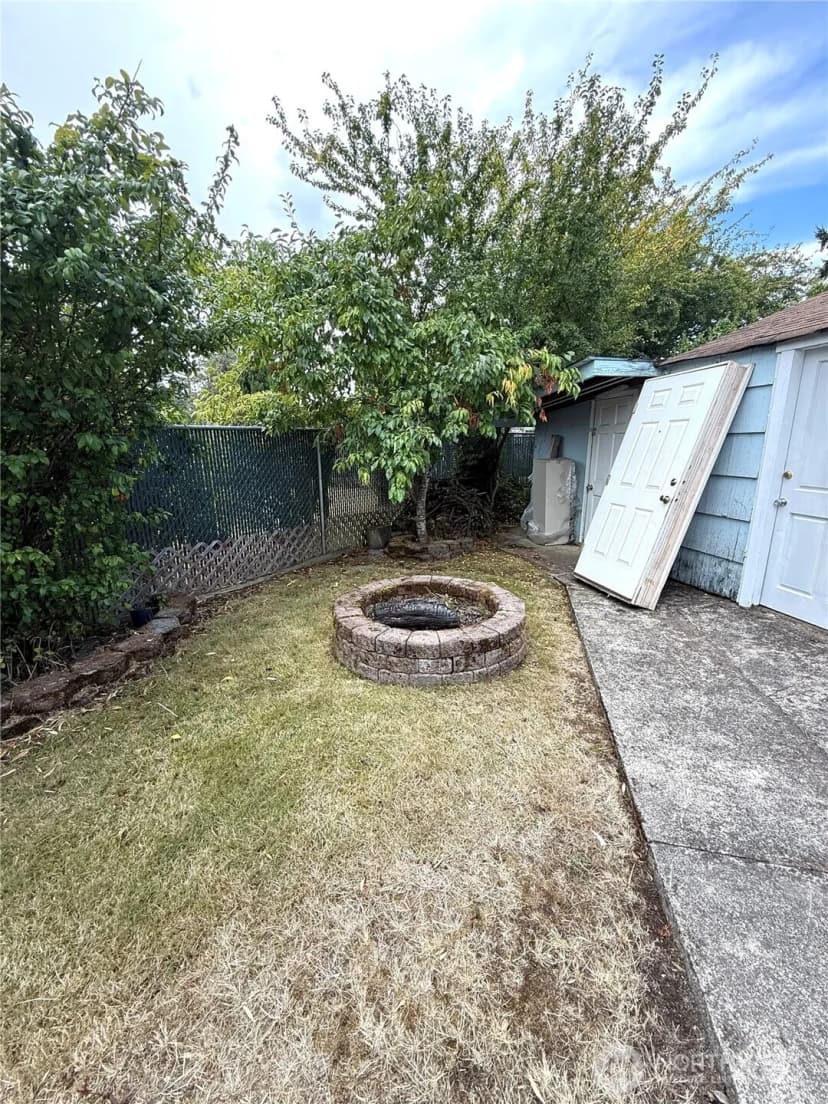 Property photo for 11829 76 Avenue S, Seattle photo 29