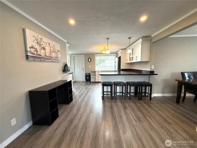 Property photo for 11829 76 Avenue S, Seattle photo 5