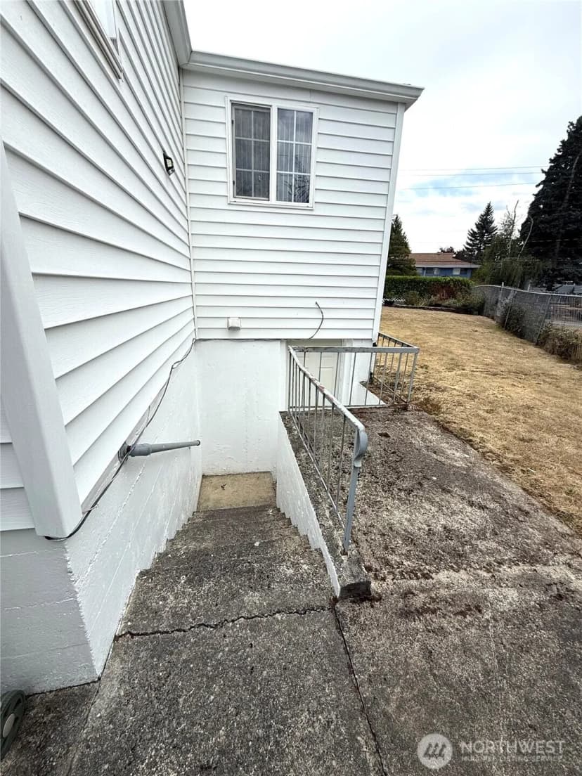 Property photo for 11829 76 Avenue S, Seattle photo 34