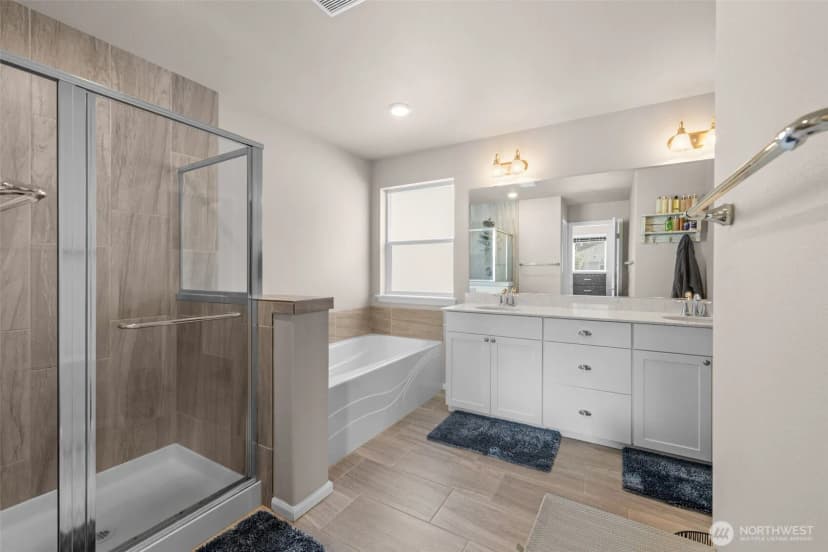 Property photo for 32898 Pine Avenue Se, Black Diamond photo 18