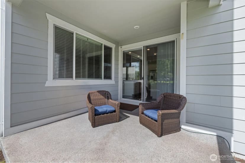 Property photo for 32898 Pine Avenue Se, Black Diamond photo 21