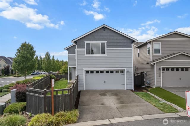 Property photo for 32898 Pine Avenue Se, Black Diamond photo 2